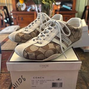 Coach Katelyn Sneaker Sz 7